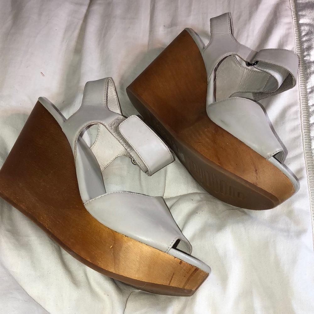 M4DE Caityn Wedges